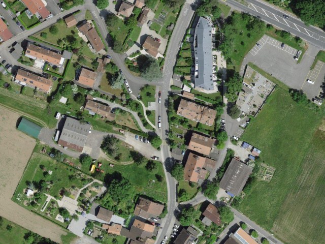 Aire-la-Ville से आसान ट्रेक (École primaire d'Aire-la-Ville होते हुए)