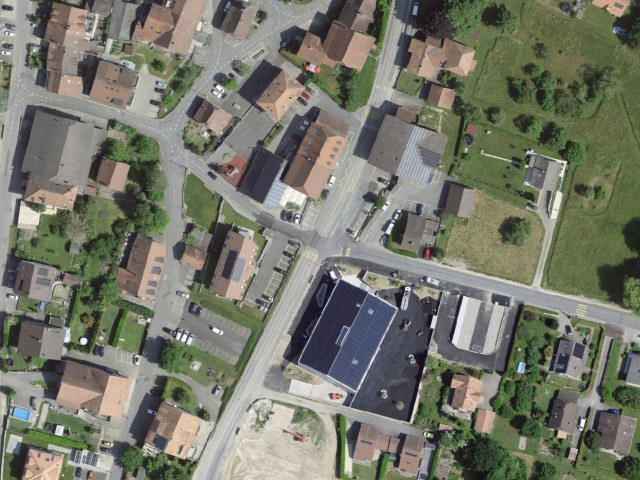 เดินป่า จาก Essertines-s.-Yv. ผ่าน Essertines-sur-Yverdon