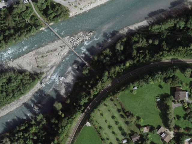 Gemütliche Wanderung von Castrisch nach Sagogn