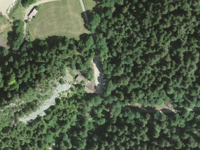 Πεζοπορία από Môtiers μέσω Ruisseau du Breuil
