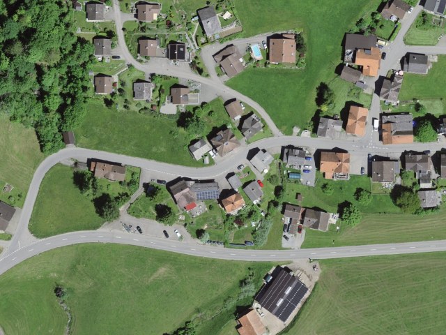 Senderismo exigente desde Ennetbühl hasta Alp Sellamatt