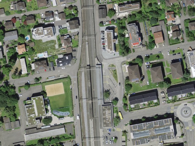เดินป่าขึ้นยอดเขา จาก Frenkendorf-Füllinsdorf ผ่าน Schartenflue