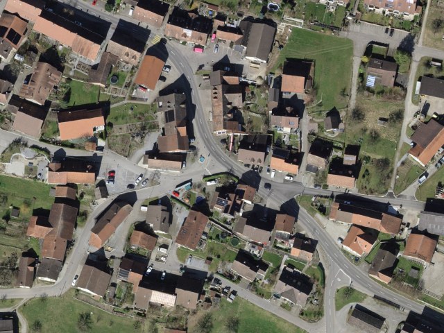 Senderismo fácil desde Truttikon hasta Oerlingen